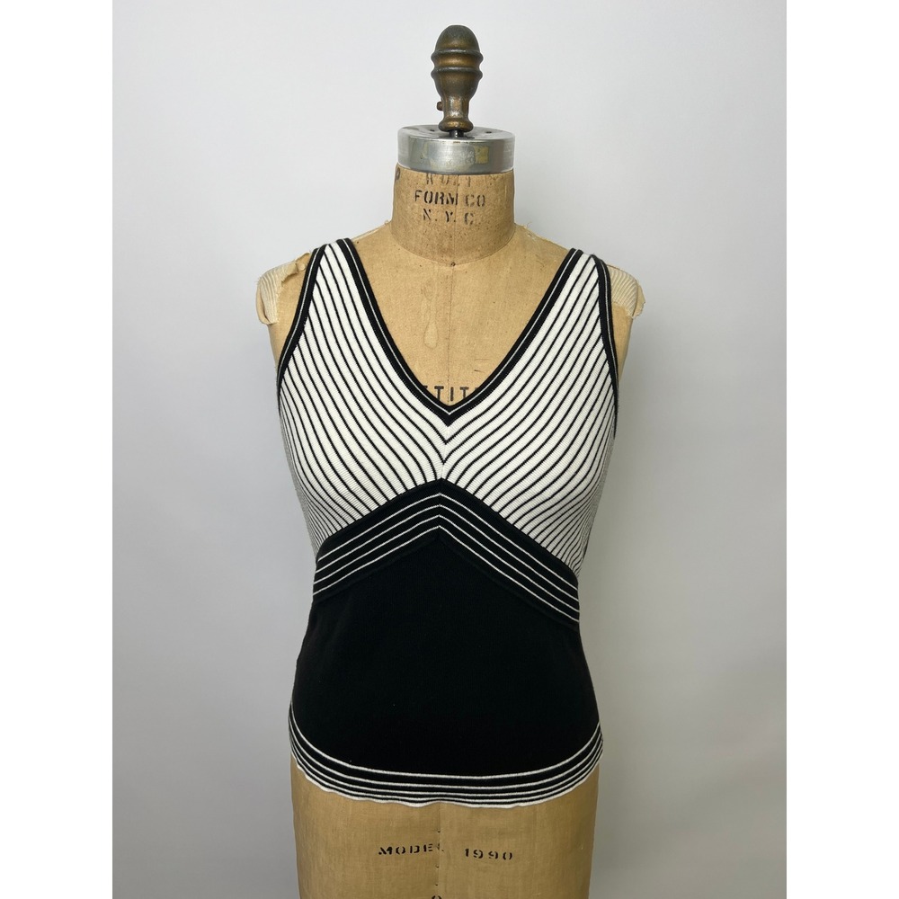Ann Taylor LOFT Black White Striped Chevron Knit Tank Top V-Neck Small 120702